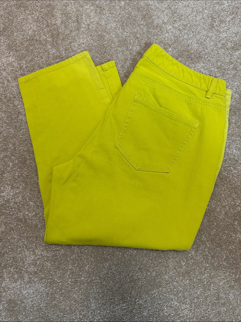 Coldwater Creek Capris, Chartreuse Color Denim, size 8 - Picture 8 of 9